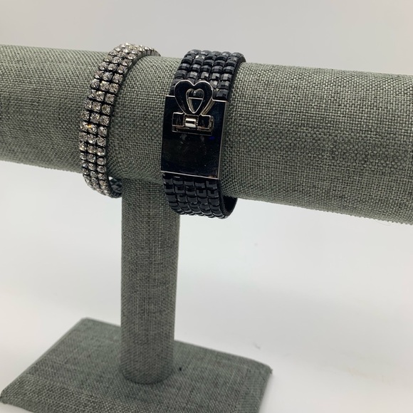 Black & Silver Heart Bracelet Interlock Clasp & Diamond Stretch Wide Cuff (2) - Picture 2 of 4